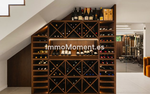 Wiederverkauf - Villa - Marbella - Nueva Andalucía