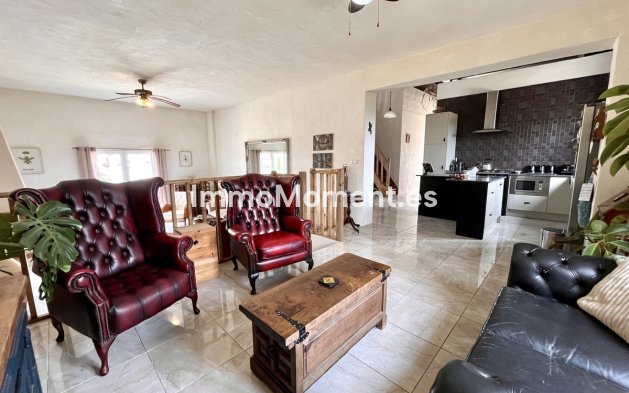 Wiederverkauf - Landhaus - Dolores - Dolores Centro