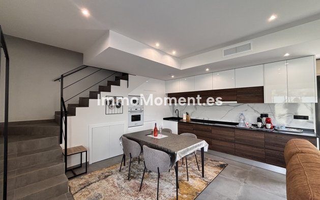 Resale - Villa - Orihuela - Villamartin