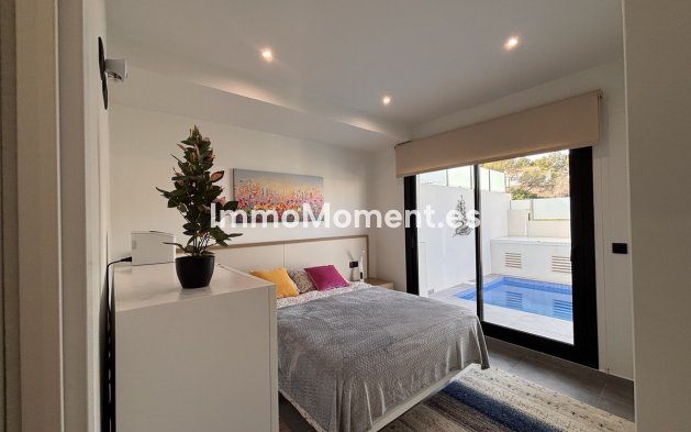 Resale - Villa - Orihuela - Villamartin