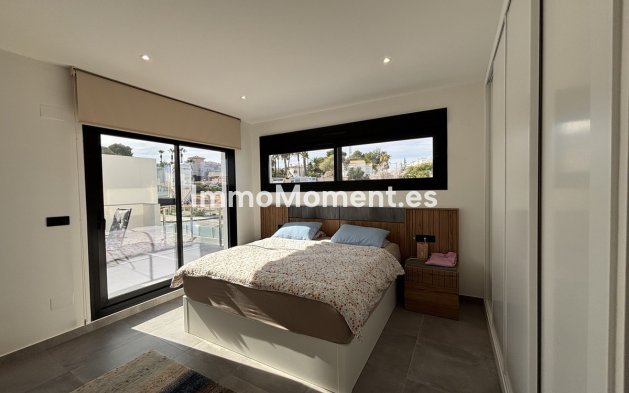 Resale - Villa - Orihuela - Villamartin