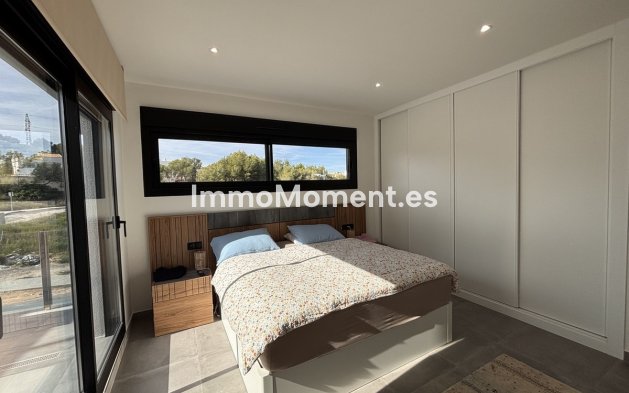 Resale - Villa - Orihuela - Villamartin