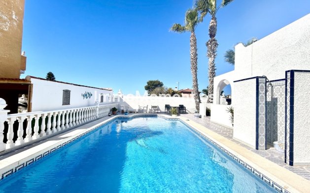 Bestaande woning - Villa - Orihuela - Villamartin