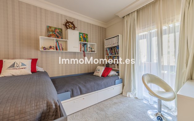 Wiederverkauf - Wohnung - Marbella - Nueva Andalucía