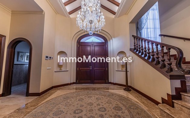 Resale - Villa - Marbella - Guadalmina Baja