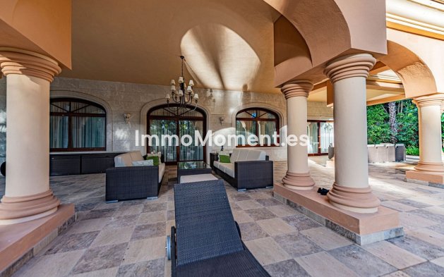 Resale - Villa - Marbella - Guadalmina Baja