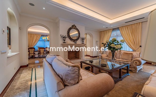 Resale - Villa - Marbella - Guadalmina Baja