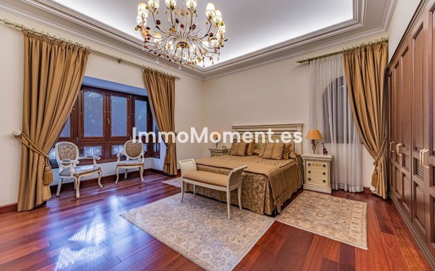 Resale - Villa - Marbella - Guadalmina Baja