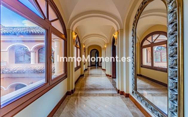 Resale - Villa - Marbella - Guadalmina Baja