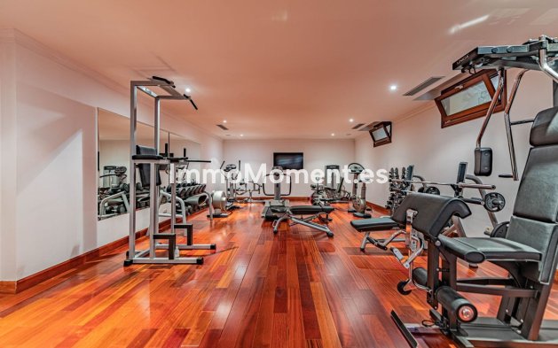 Resale - Villa - Marbella - Guadalmina Baja