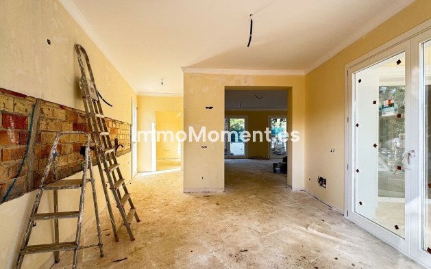 Revente - Villa - Marbella - Las Chapas