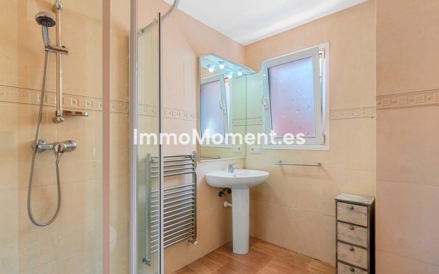 Resale - Detached villa - Alfaz del Pi - L'Alfás del Pi Centro