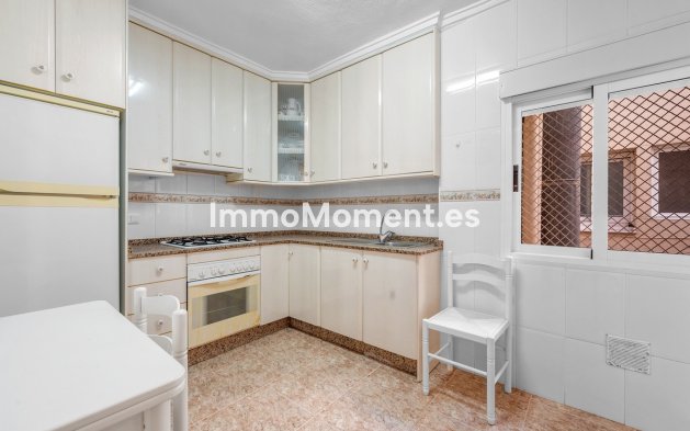 Wiederverkauf - Wohnung - Torrevieja - Torrevieja Centro