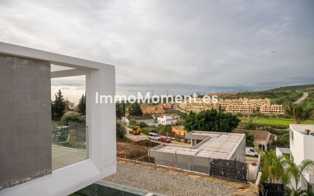 Resale - Villa - Estepona - Valle Romano