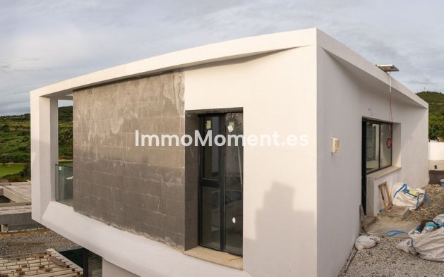 Resale - Villa - Estepona - Valle Romano