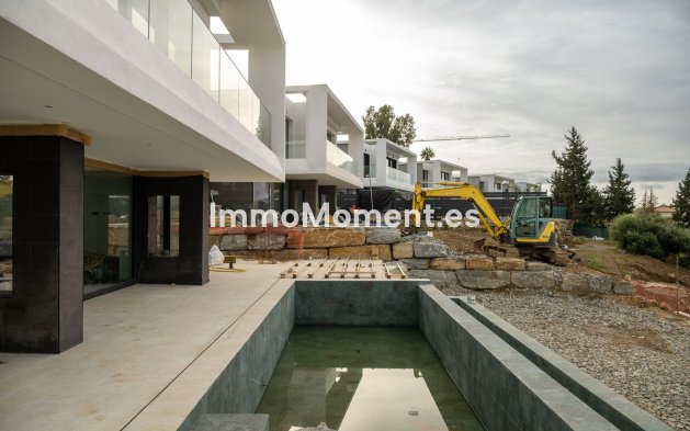 Resale - Villa - Estepona - Valle Romano