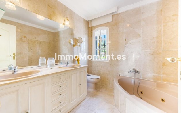 Wiederverkauf - Villa - Marbella - Marbella Centro