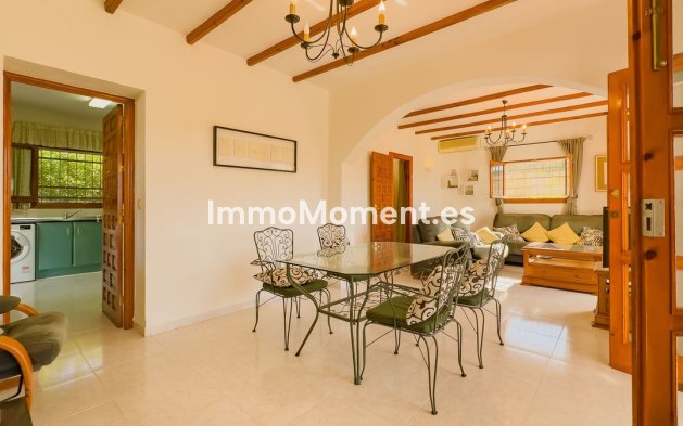 Wiederverkauf - Villa -   Inländisch - Almogía