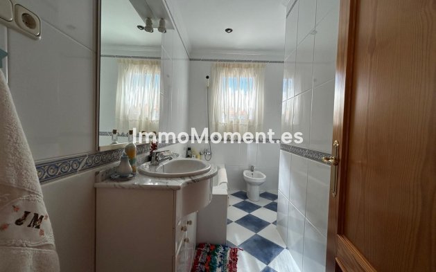 Wiederverkauf - Villa -   Inländisch - Alora