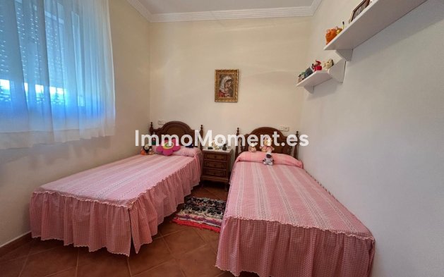 Wiederverkauf - Villa -   Inländisch - Alora