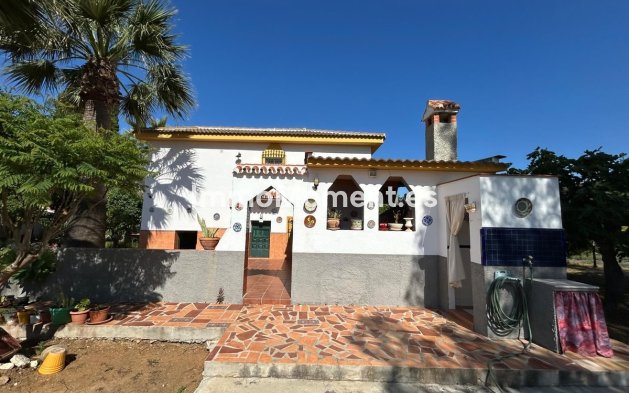 Wiederverkauf - Villa -   Inländisch - Alora