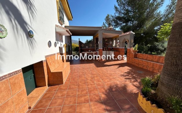 Wiederverkauf - Villa -   Inländisch - Alora