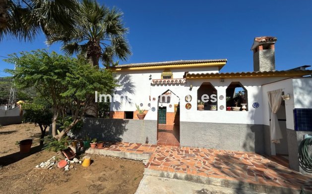 Wiederverkauf - Villa -   Inländisch - Alora