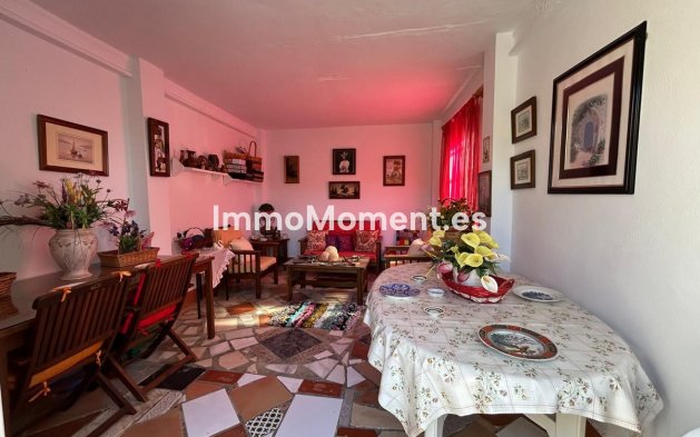 Wiederverkauf - Villa -   Inländisch - Alora