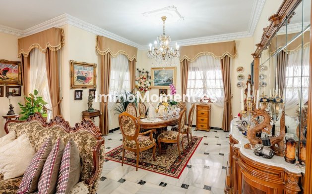 Resale - Villa - Fuengirola - Los Pacos