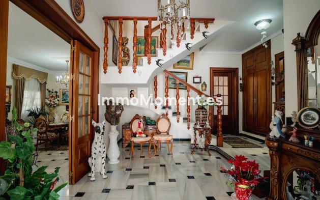 Resale - Villa - Fuengirola - Los Pacos