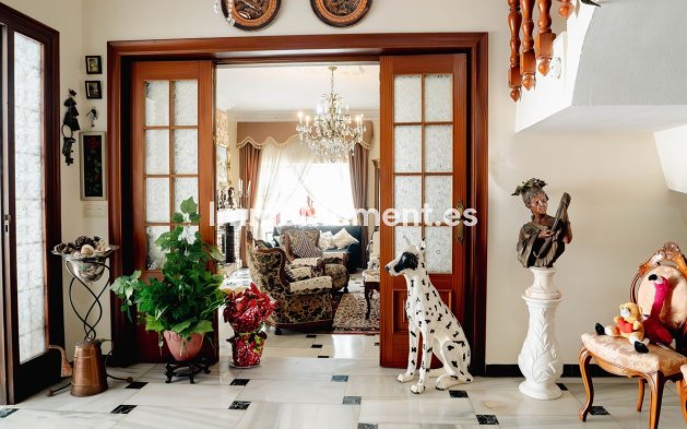 Resale - Villa - Fuengirola - Los Pacos
