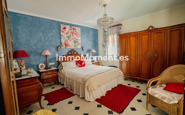 Resale - Villa - Fuengirola - Los Pacos