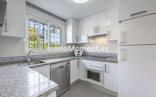 Revente - Maison mitoyenne - Estepona  - Estepona Centro