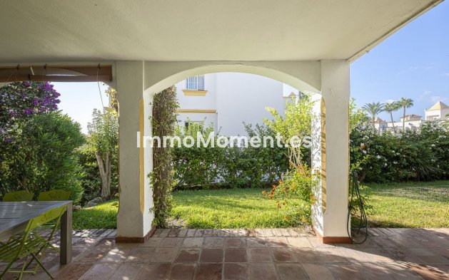 Revente - Maison mitoyenne - Estepona  - Estepona Centro