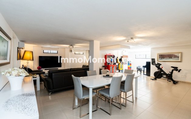 Wiederverkauf - Freistehende Villa - Estepona  - New Golden Mile