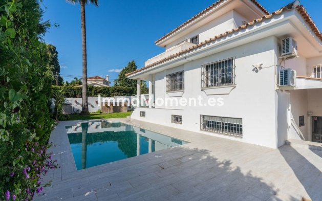 Wiederverkauf - Freistehende Villa - Estepona  - New Golden Mile