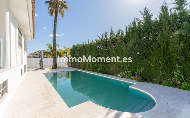 Wiederverkauf - Freistehende Villa - Estepona  - New Golden Mile