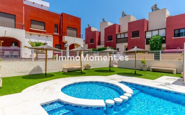 Resale - Townhouse - Torrevieja - Aguas Nuevas