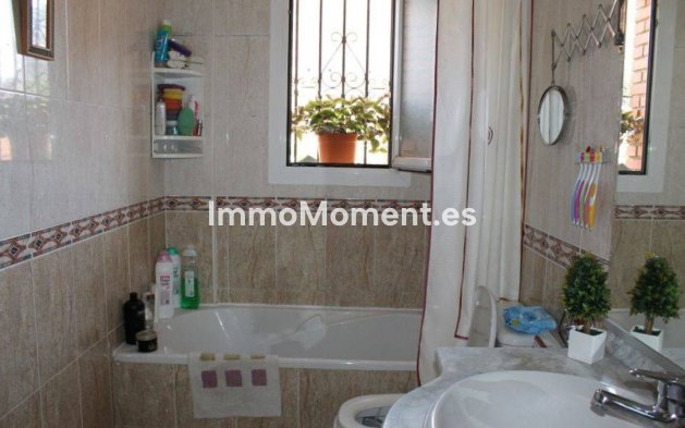 Revente - Villa individuelle - Benidorm - Benidorm Centro