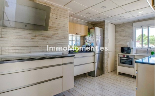 Wiederverkauf - Villa - La Nucía - La Nucia Centro