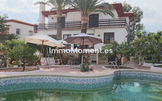 Wiederverkauf - Villa - La Nucía - La Nucia Centro