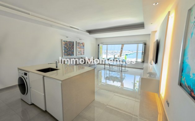 Wiederverkauf - Wohnung - Marbella - Puerto Banús