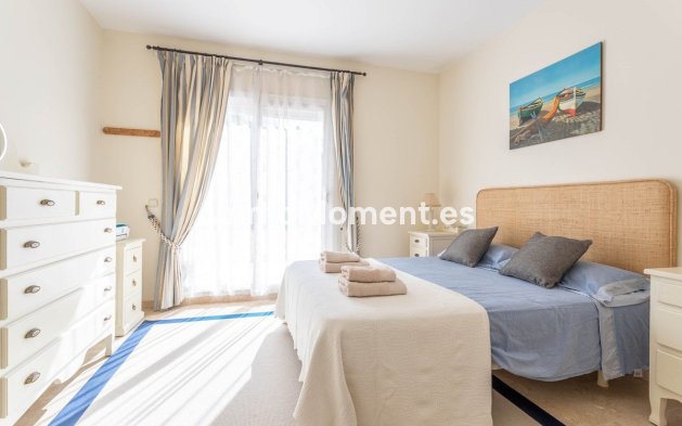 Resale - Apartment - Benahavís - Benahavís Centro