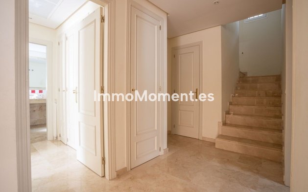 Resale - Apartment - Benahavís - Benahavís Centro
