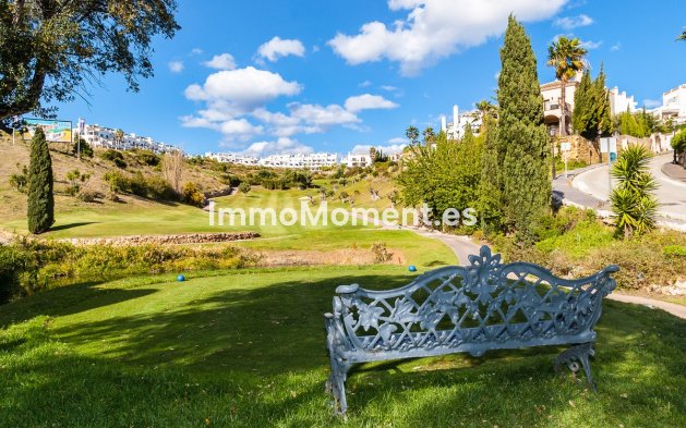 Bestaande woning - Grond - Estepona  - New Golden Mile