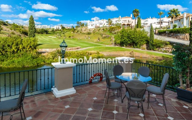 Bestaande woning - Grond - Estepona  - New Golden Mile