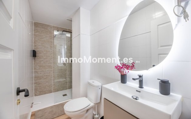 Resale - Apartment - Málaga - Málaga Centro