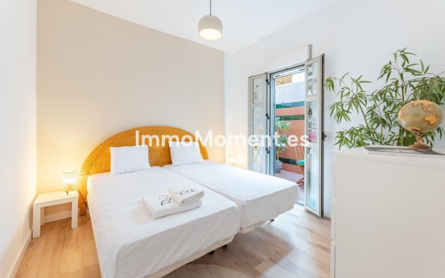 Resale - Apartment - Málaga - Málaga Centro