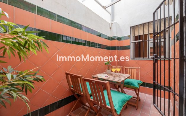 Resale - Apartment - Málaga - Málaga Centro