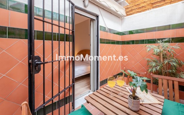 Resale - Apartment - Málaga - Málaga Centro